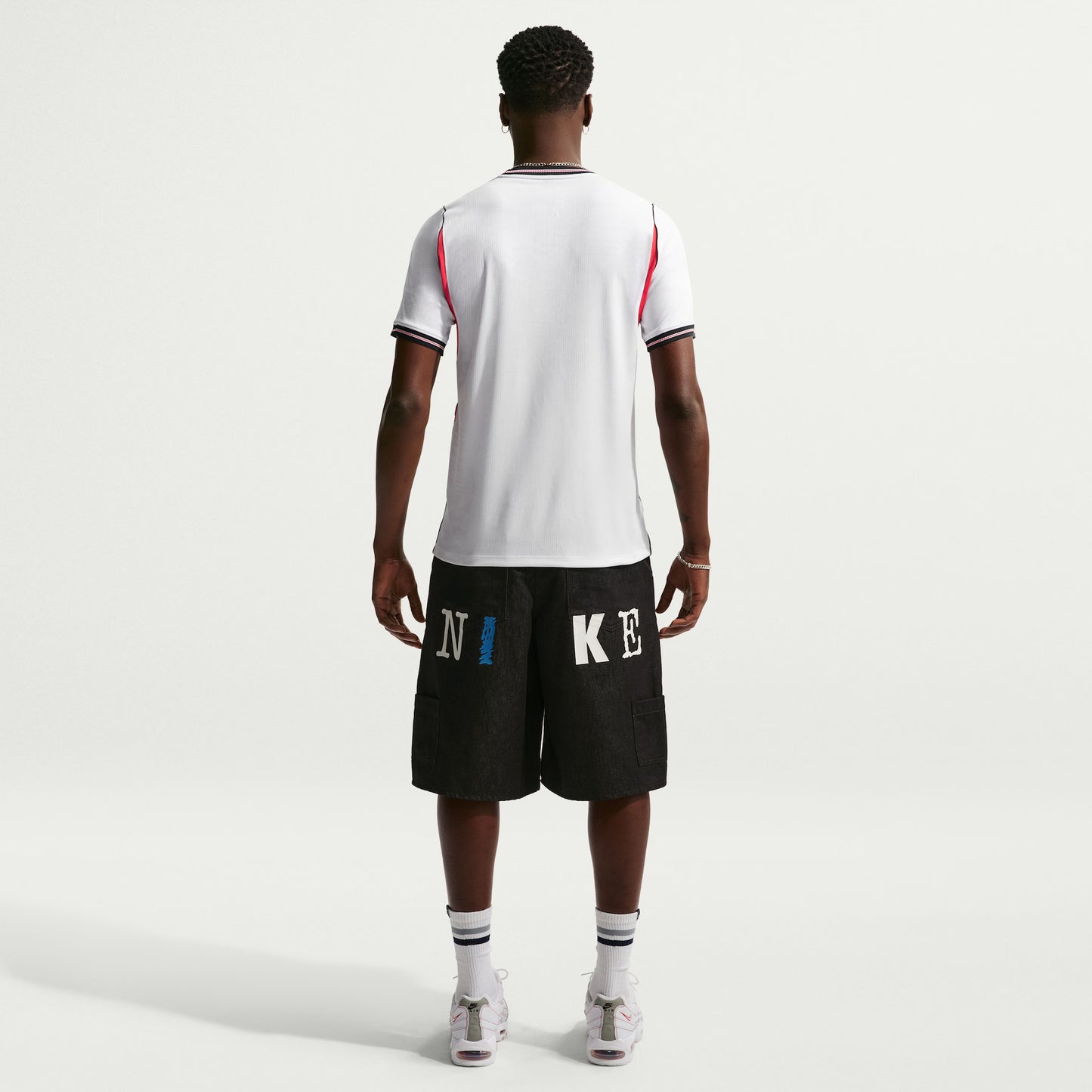 Kit Inglaterra Nike I 2026/27