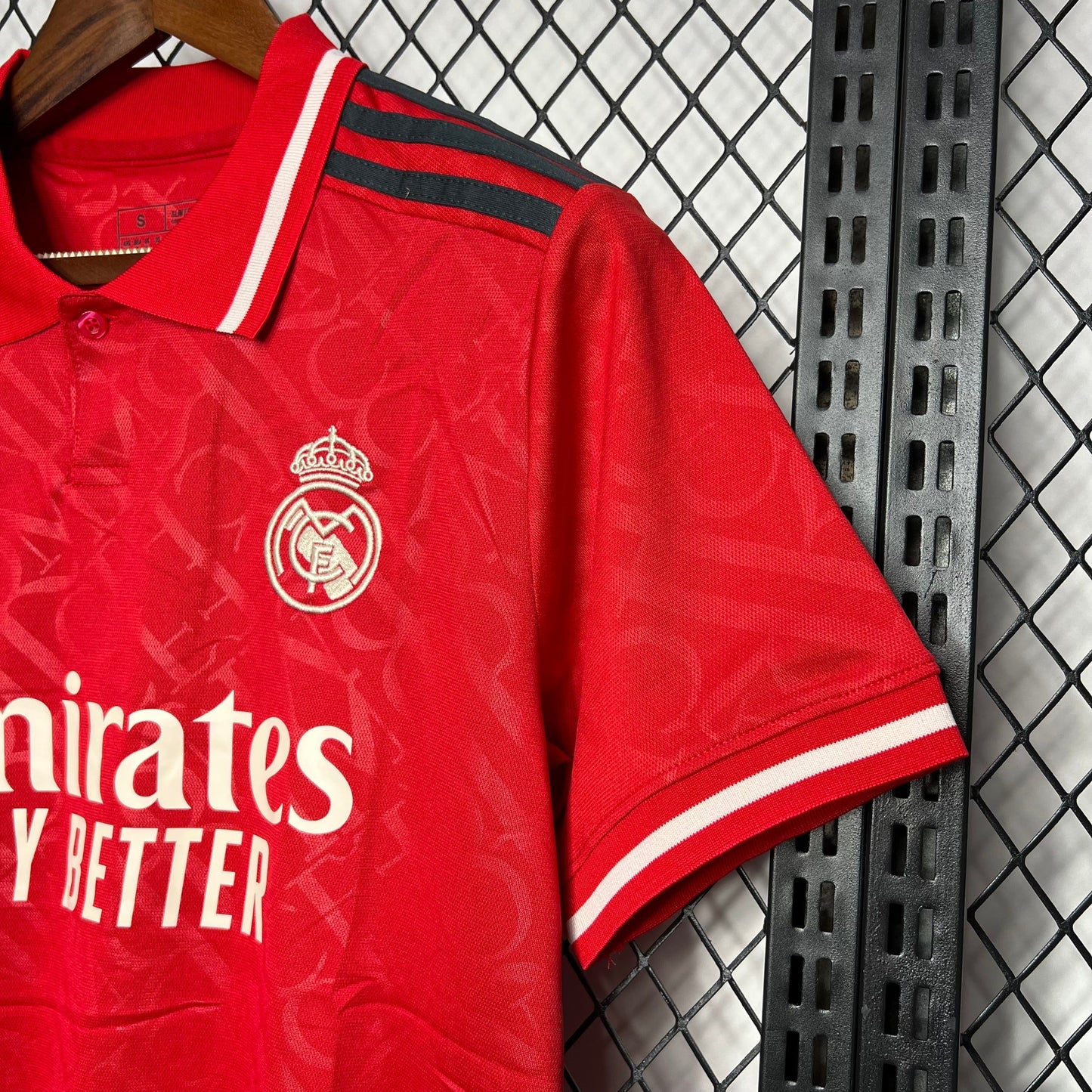 Camisa Real Madrid Vermelha 24/25 - Torcedor Masculina Lançamento