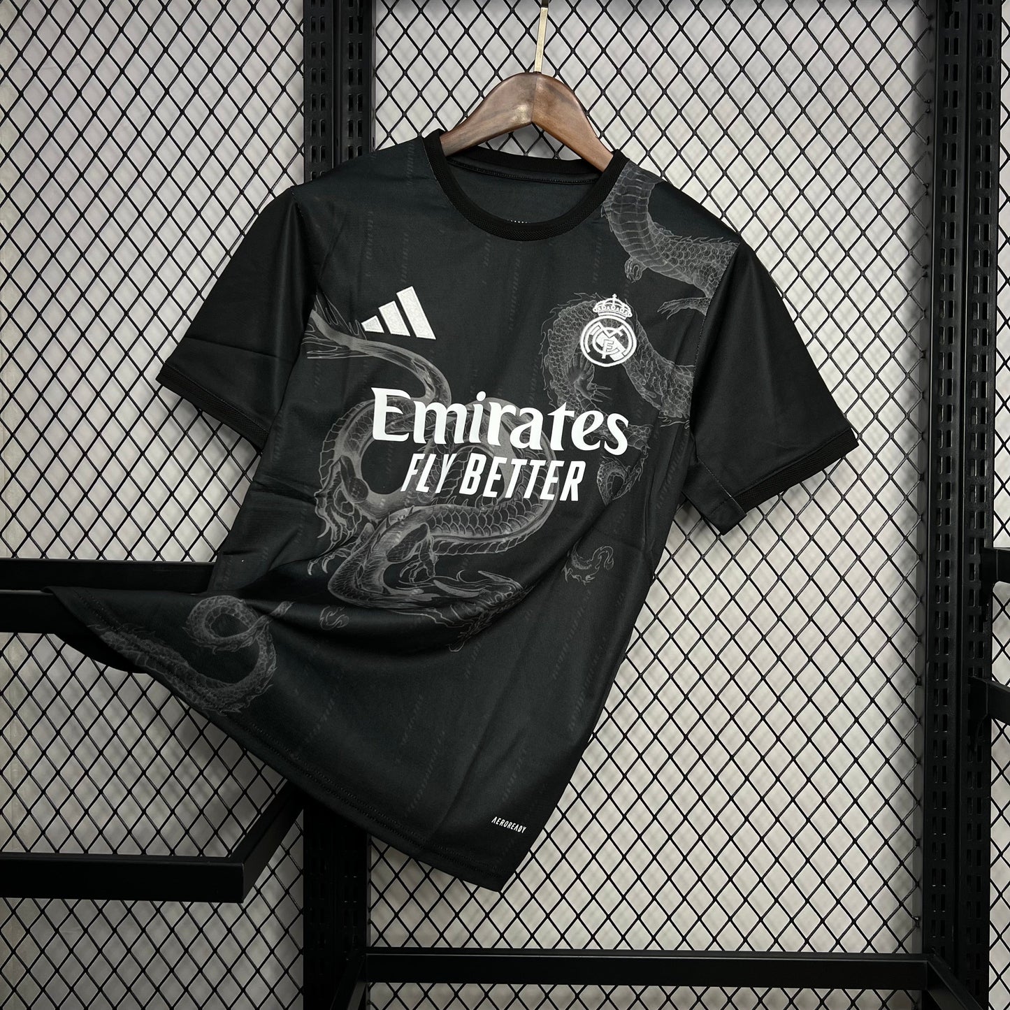 Camisa Real Madrid Edição Especial Preta 24/25 - Torcedor Masculina Lançamento