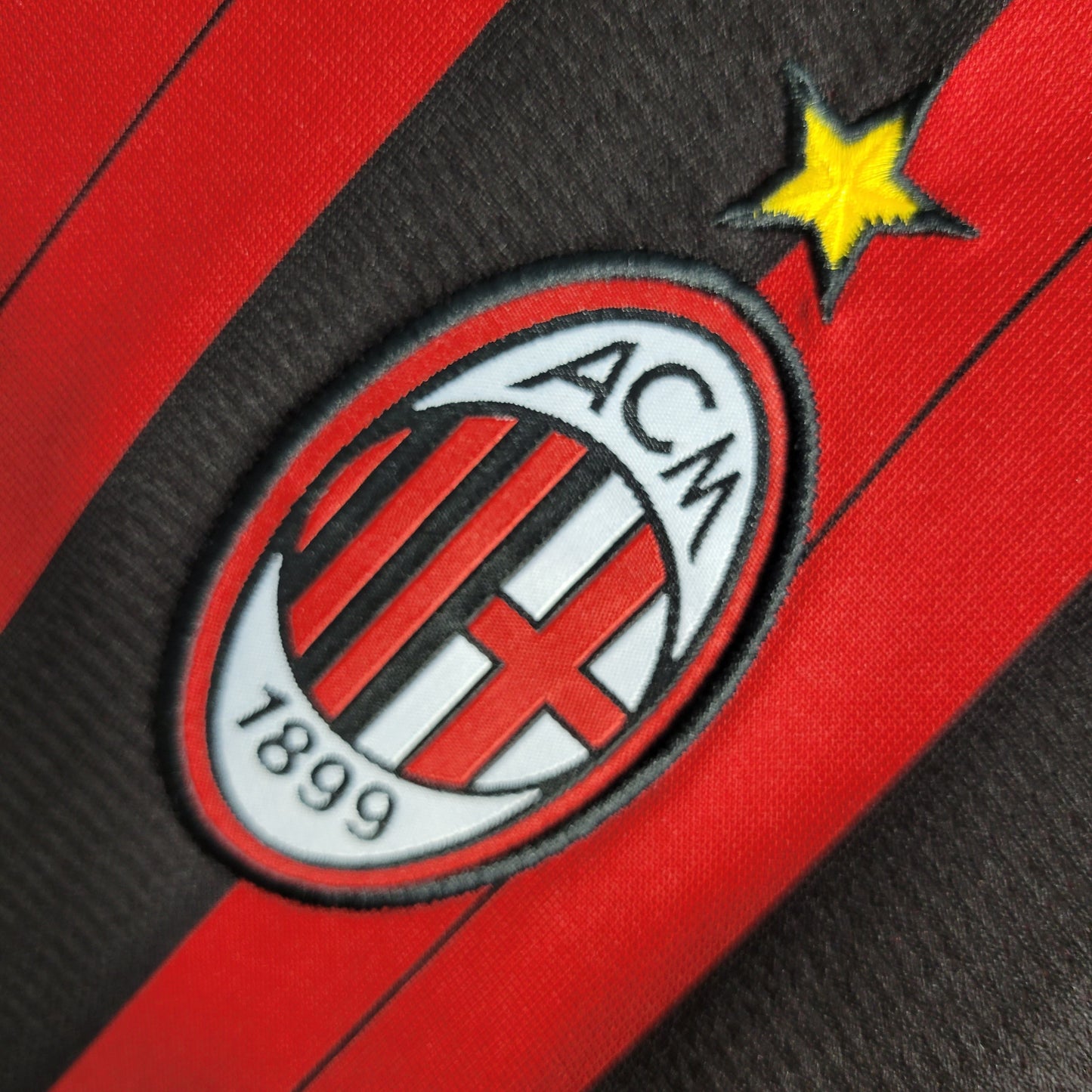 Camisa Manga Longa Retrô Torcedor Masculina Milan I 2013